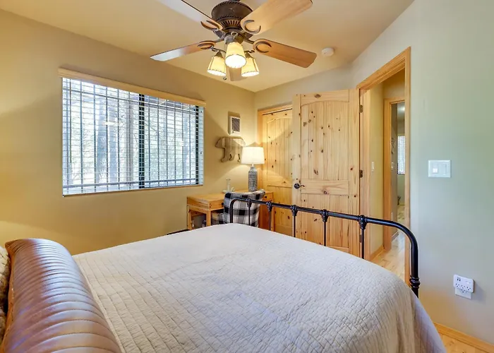 Holiday home Dog-friendly With Wraparound Porch! *