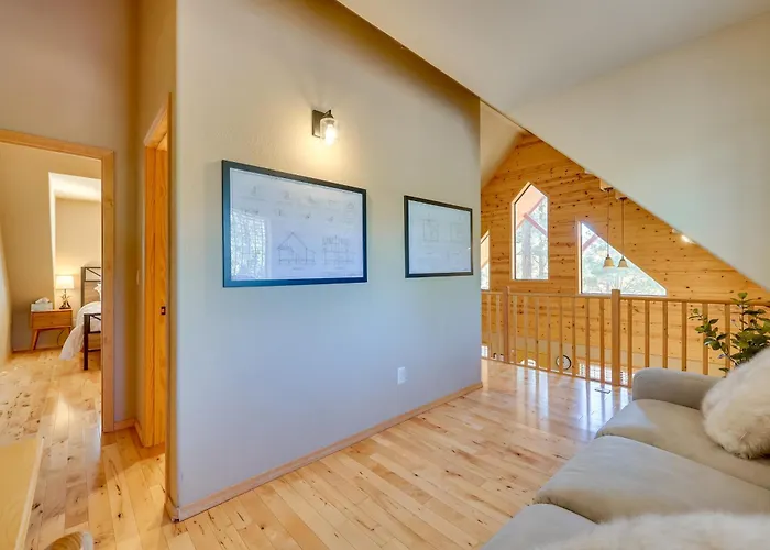 Dog-friendly With Wraparound Porch!