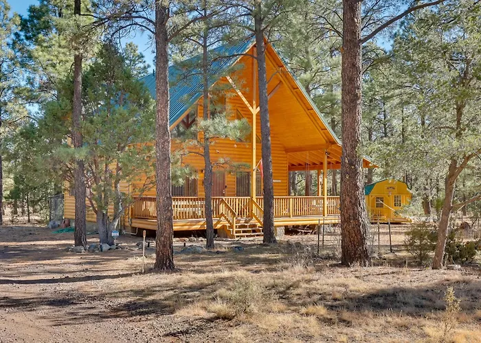 Dog-friendly With Wraparound Porch! Holiday home *