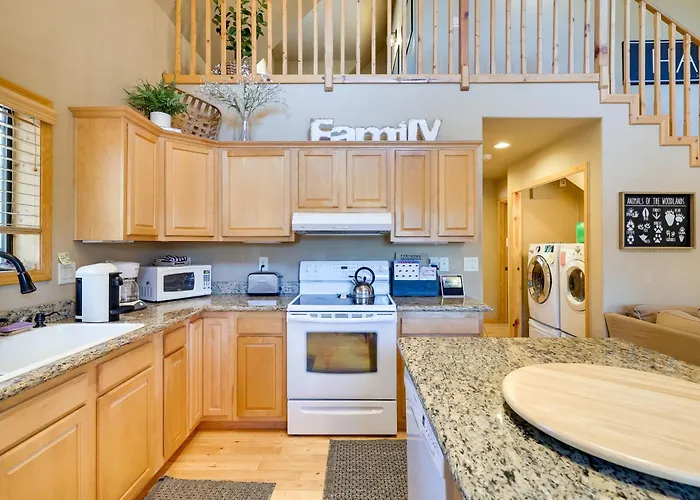 Dog-friendly With Wraparound Porch! * Nutrioso