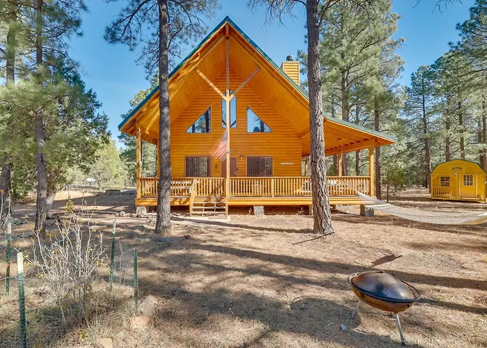 Dog-friendly With Wraparound Porch! Holiday home *