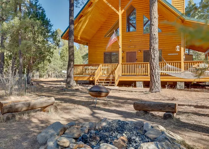 Dog-friendly With Wraparound Porch! Holiday home